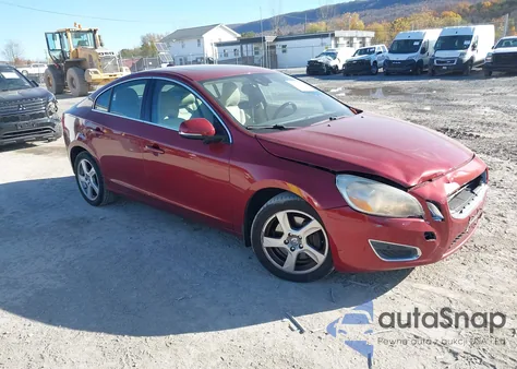 2012 Volvo S60 T5 z USA, uszkodzony, nr VIN YV1622FS0C2115225